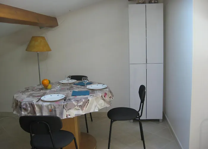 T 2 Avec Velux Sous Les Combes De 34 M2