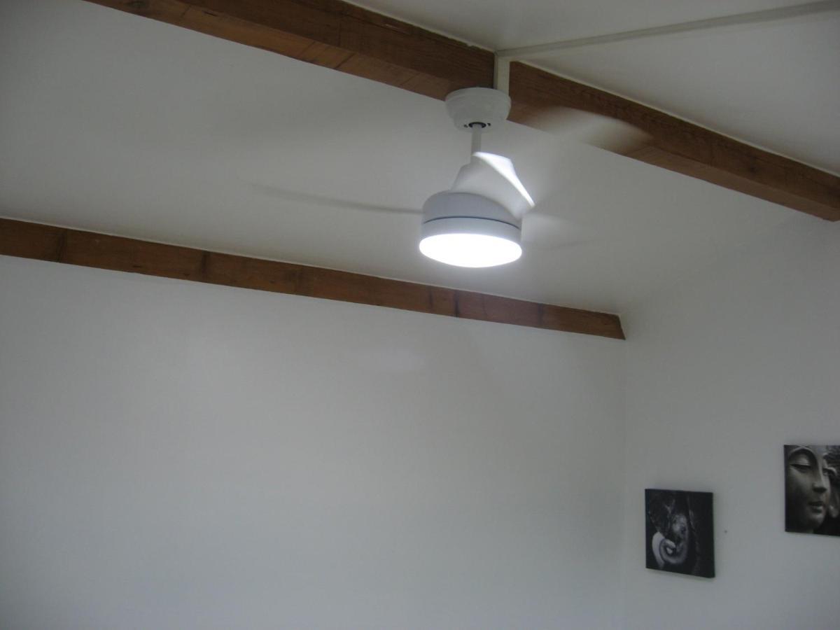 T 2 Avec Velux Sous Les Combes De 34 M2 *