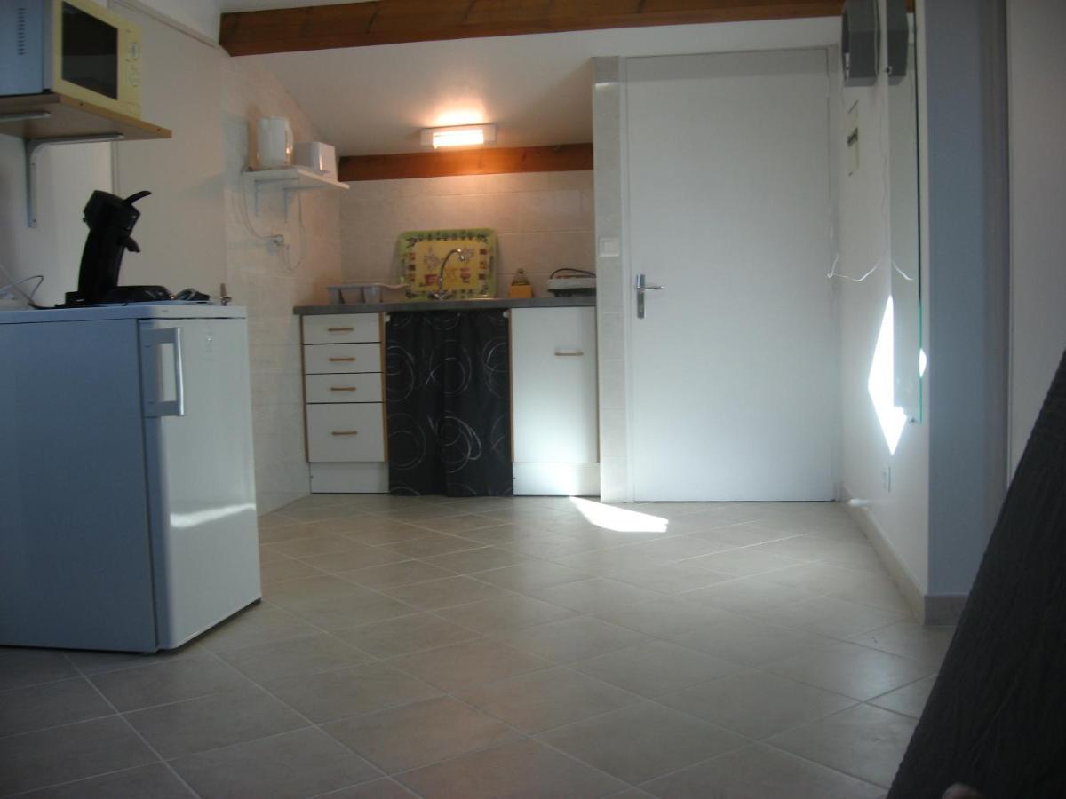 T 2 Avec Velux Sous Les Combes De 34 M2 Apartamento