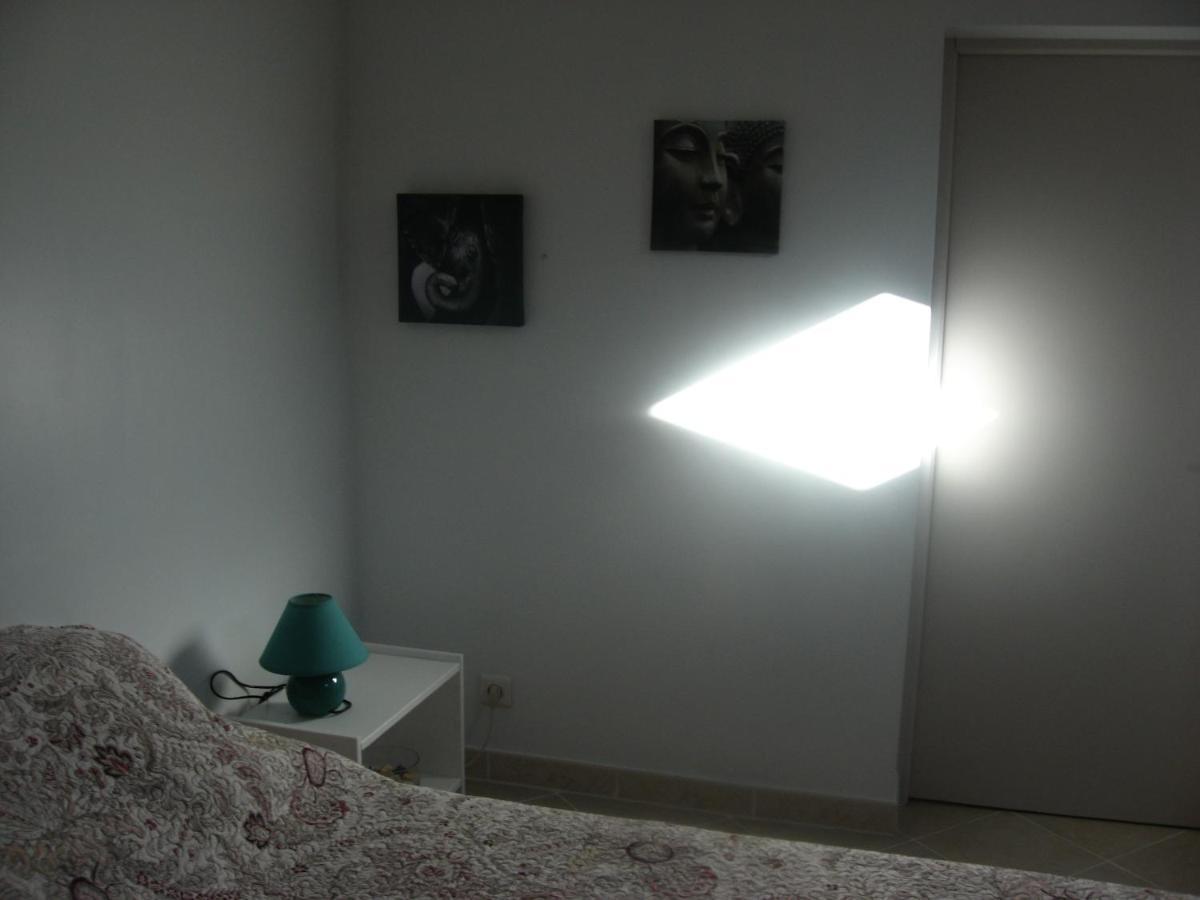 Apartamento T 2 Avec Velux Sous Les Combes De 34 M2 La Londe-les-Maures