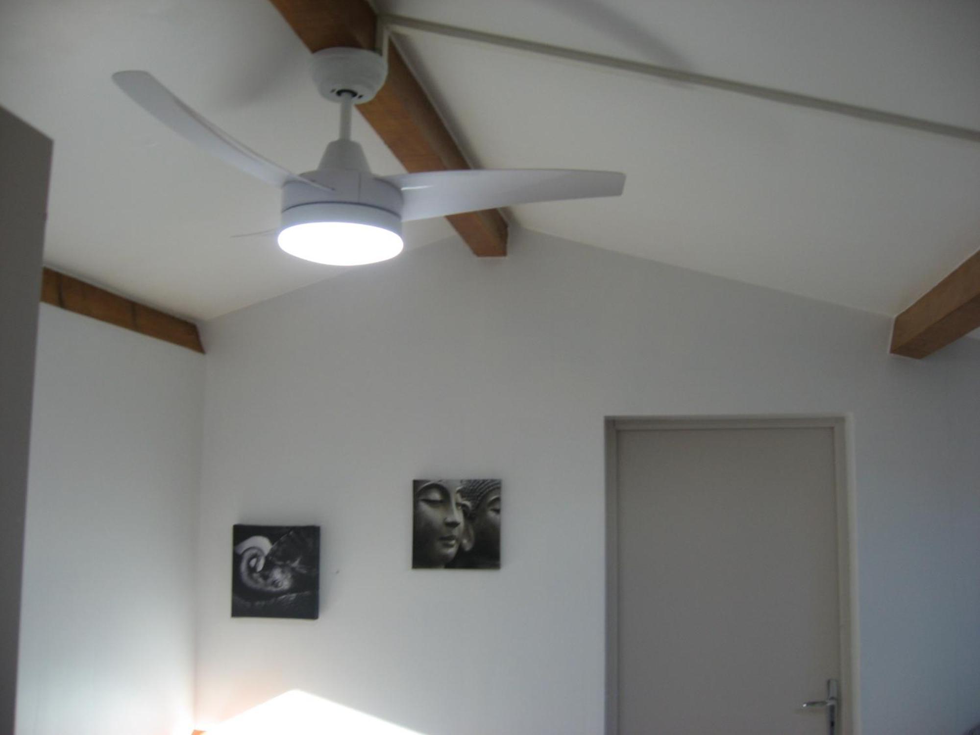 T 2 Avec Velux Sous Les Combes De 34 M2 Apartamento La Londe-les-Maures